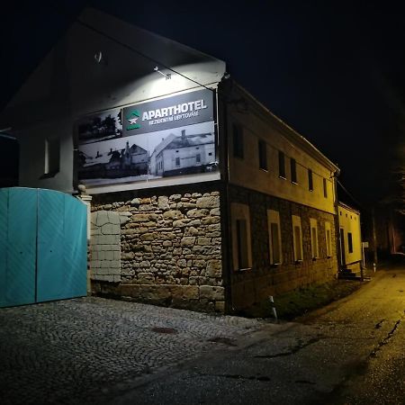 Aparthotel Brokes Lanškroun Eksteriør billede